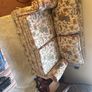 couch two seater Image 4