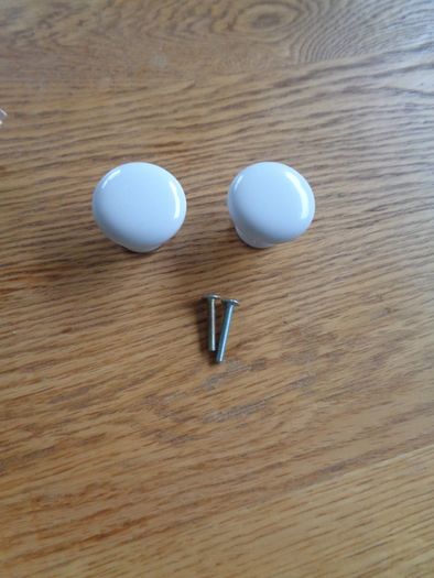 Ceramic Cupboard Knobs x 2 for Sale