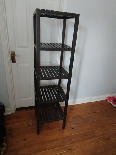 shelving unit