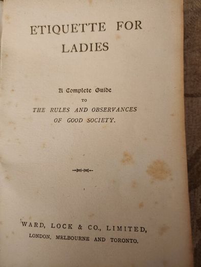 Complete Etiquete For Ladies.  Ward Lock & Company. Vintage Paperback In Fair Condition. See Photos.