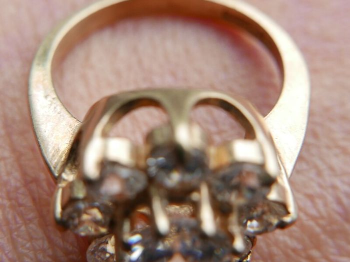 Vintage 9ct Yellow Gold 375 Cubic Zirconia Cluster Ring 5.0g