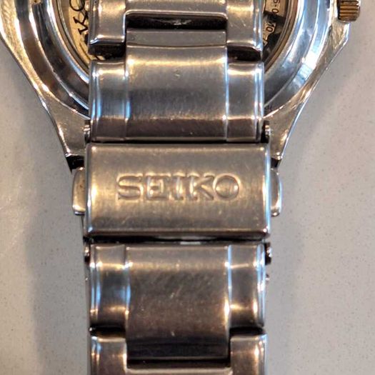 Seiko 5 Automatic "Weekdater" (Reference 7S36-02M0 / Model SNZE75)