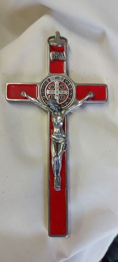large red crucifix cross,,lovely condition,, beautiful,,,buyer collects or pays postage thank you,,sold as is ,some of the money will be going to charity,good cause ,,