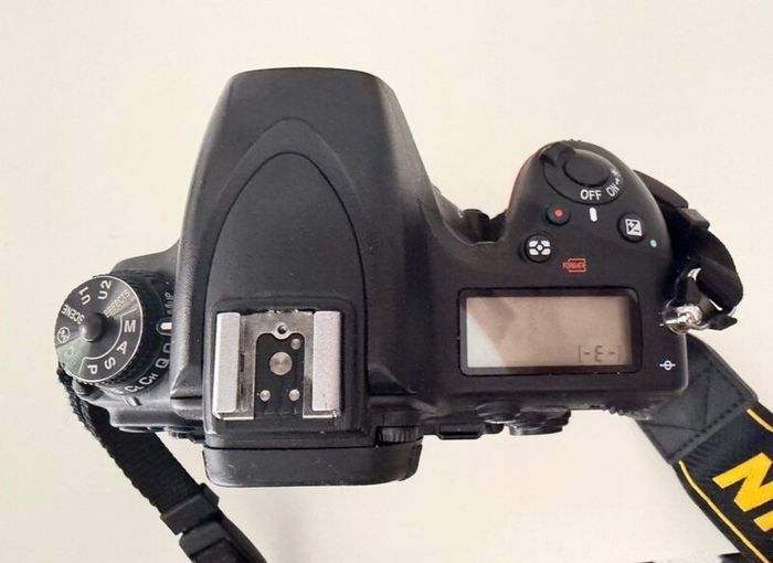 Nikon 750D