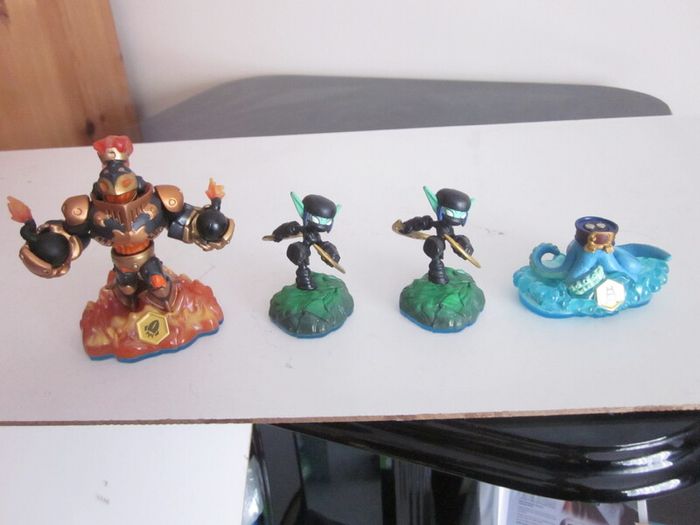 Four  Skylanders Swap Force   Figures
