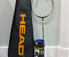 HEAD Badminton Racket with shuttlecocks