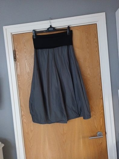 Clemente Skirt S. 1-10.  New- No Tag.