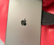 Ipad 7th generation 32gb space grey