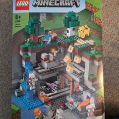 Lego Minecraft 21169 The First Adventure