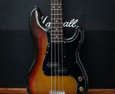 Fender Precision Bass 1975 - Sunburst