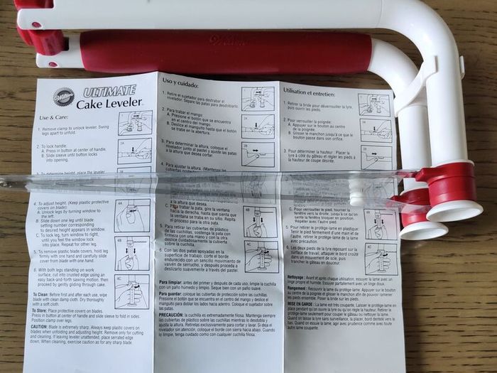 Wilton Ultimate Folding Cake Leveler