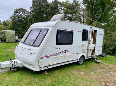 2006 Compass Connoisseur 524 | 4-Berth | Mint Cond