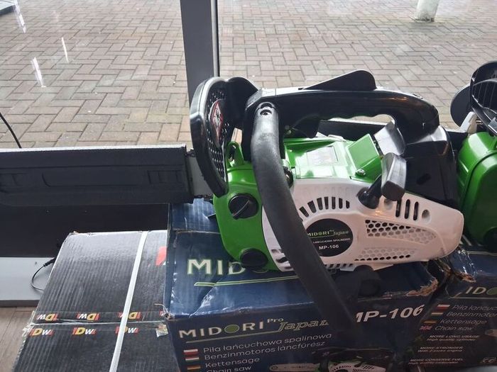 chainsaw