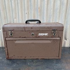 Vintage Waterloo Engineeering tool box with liners