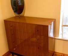 Chest of drawers