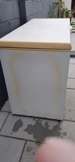 Chest freezer