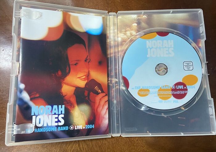 Norah Jones & The Handsome Band Live 2004 DVD