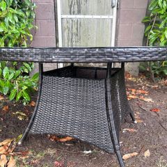 free table and chairs