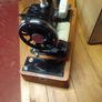 Singer Sewing Machine Image 8