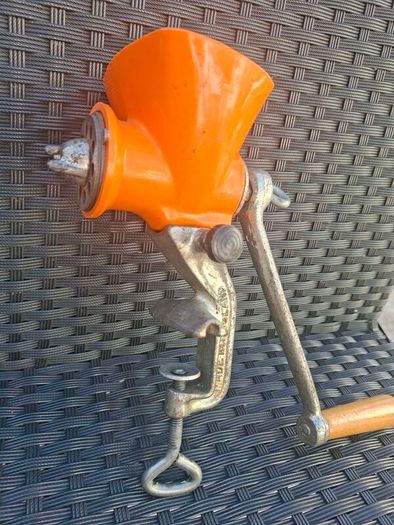 Vintage 1960's Spong & Co LTD manual tabletop mincer made in England