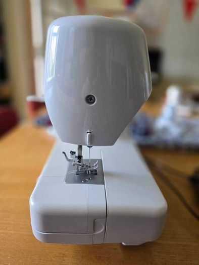 Singer Starlet sewing machine