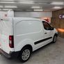 2015 (152) Citron Berlingo Van Image 5