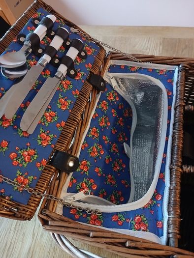 Picnic basket