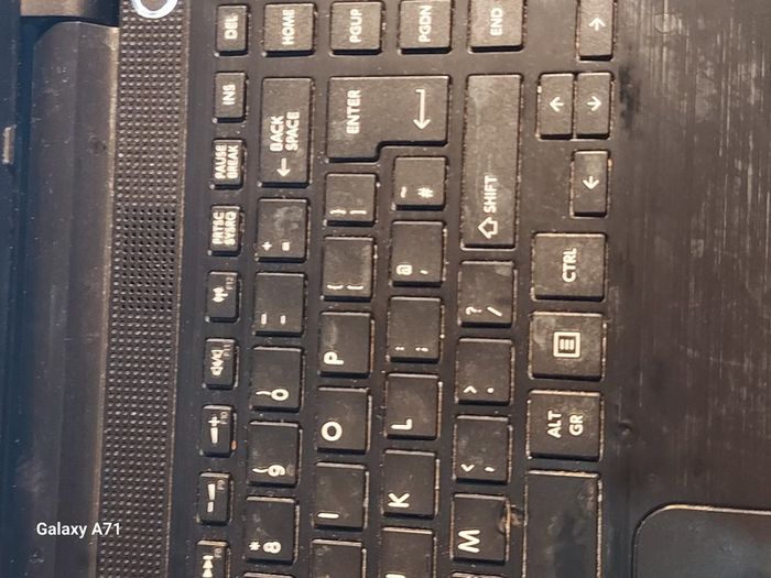 Toshiba Satellite C40-c-10Q, Intel Celeron CPU N3050, 1.6GHz, 2GB Ram, 32GB HDD, Windows 10, Microsoft Edge, Chrome and VLC