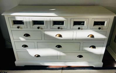 Dining Room Bureau / Dresser in cream white.. Superb!