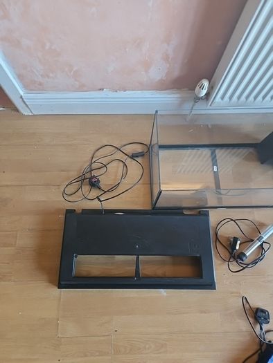 54 litre Fish Tank with Light Lid, Filter and Heater.
