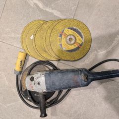 2x 230mm Angle Grinders + Discs