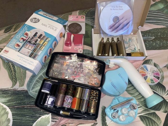 Nail Airbrush, Nail Foils + Accessories