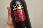 TRESemme Revitalise color shampoo 900ml NEW