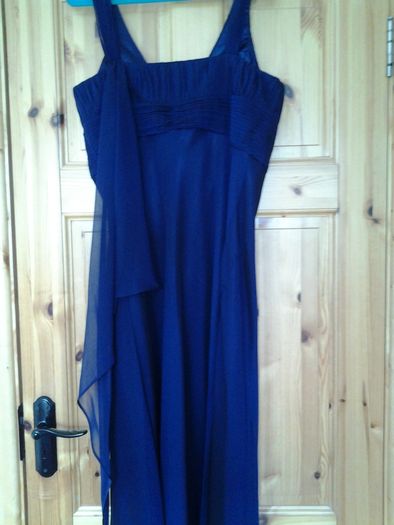 Dress (Debs) make a offer