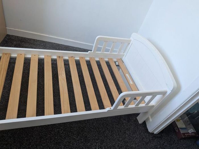Kids bed frame