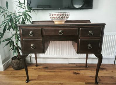 Desk/Dresser