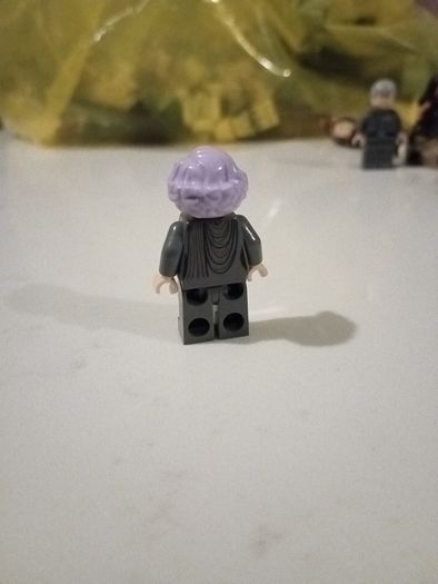 Lego star wars minifigure vice admiral holdo sw0863