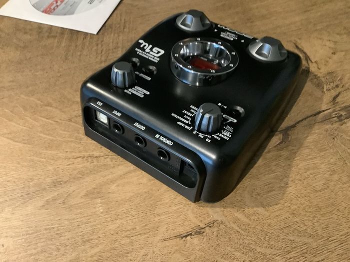 Zoom G1u (Usb) Guitar Multi-Effects Pedal box