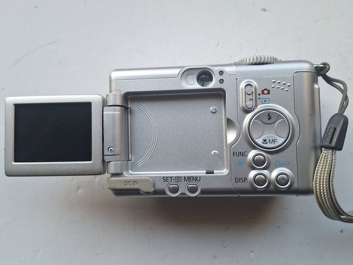 Canon PowerShot A95 5MP  Faulty