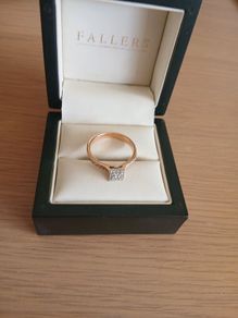 Diamond cluster ring