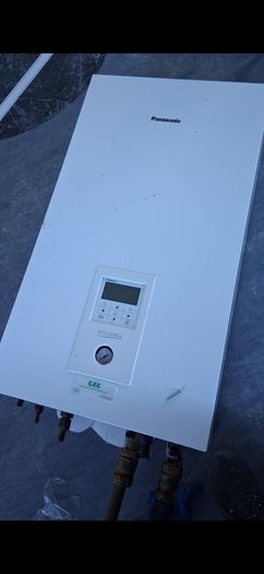 solar cylinder and air to water heat pump