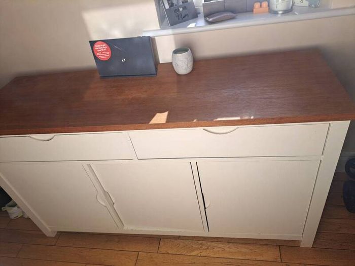 sideboard