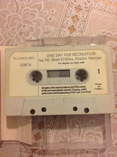 Na Fili & Sean O'Se.   Cassette Tape.
