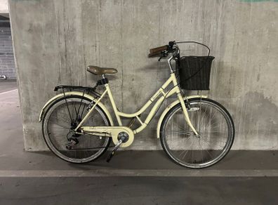 Ladies Hybrid City Bike, Moving Sale Dublin