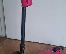 Girls scooter