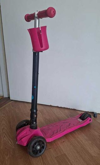 Girls scooter