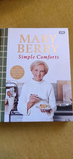 Mary Berry: Simple Comforts