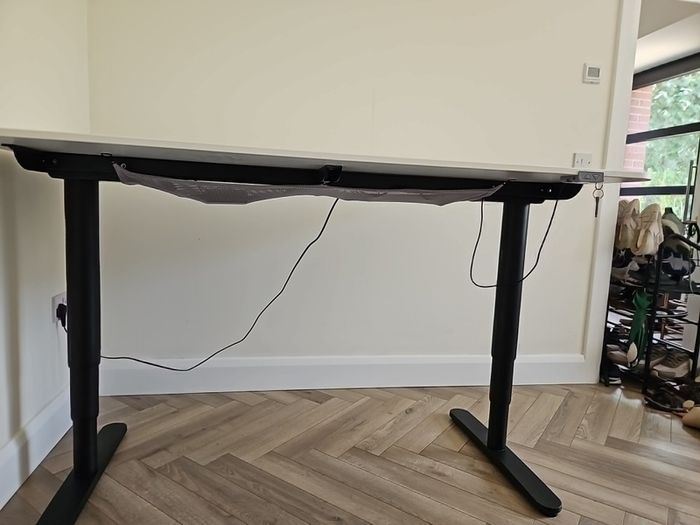 Ikea sit/stand desk. 160cm x 80cm
