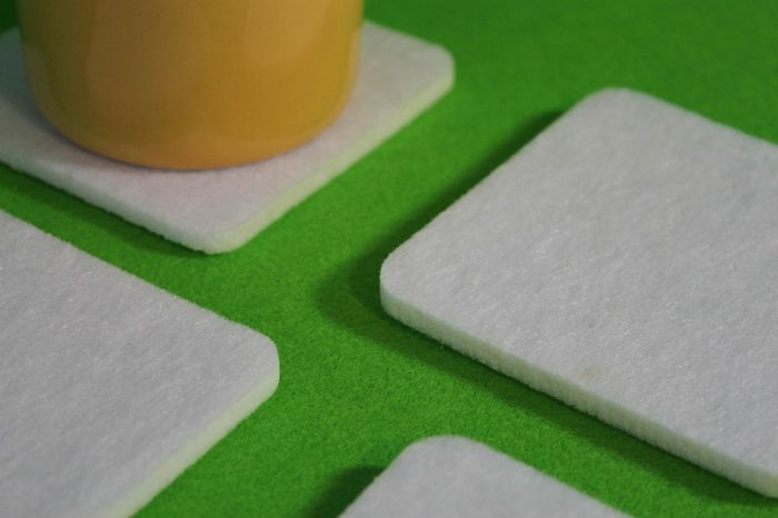 Felt Coaster Simple Shape Circle or Quadrat Felt Set of 4 NEW 6 mm felt