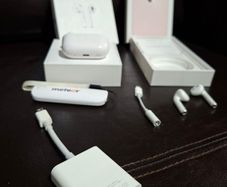 iPhone 13 , apple set : case , charger, adapter, headphones
